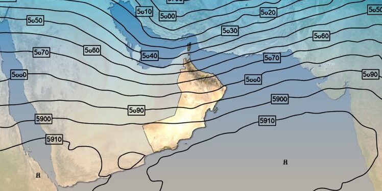 بدءًا من الخميس المقبل.. تأثر أجواء سلطنة عمان بأخدود من منخفض جوي