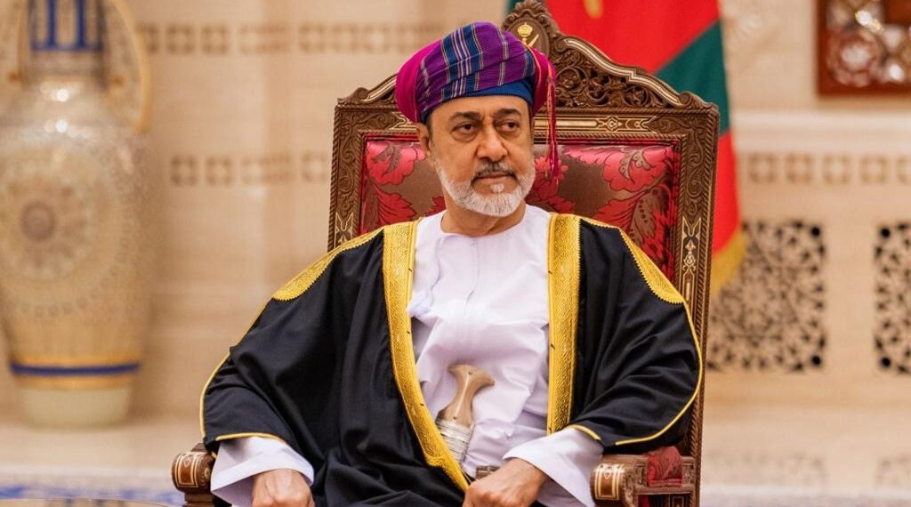 جلالة السلطان يصدر عفوا ساميا خاصا 1 السبت القادم.. جلالة السلطان يرعى العرض العسكري للعيد الوطني الـ 53 المجيد