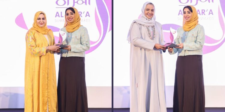 موظفات بنك نزوى يتألقن بجوائز مرموقة في مؤتمر و جوائز المرأة السنوي 1 موظفات بنك نزوى يتألقن بجوائز مرموقة في مؤتمر و جوائز المرأة السنوي