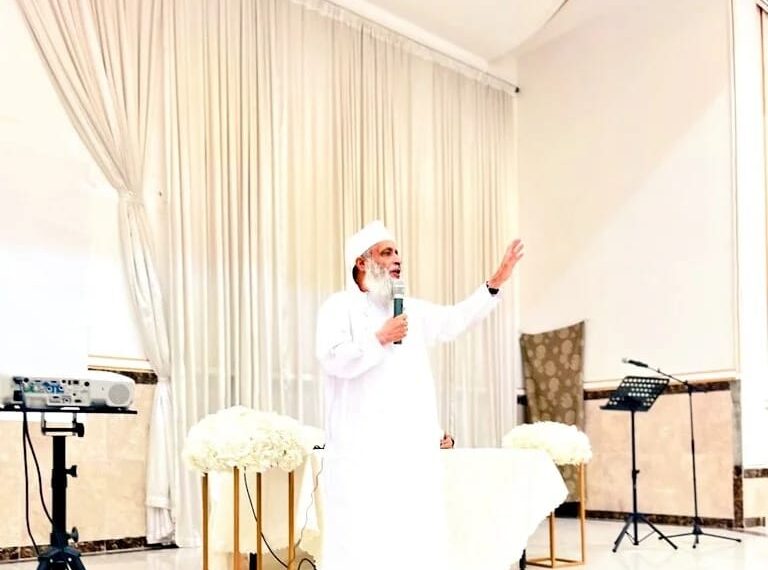 مدرسة الكفاءة للتعليم الأساسي تنظم ندوة بعنوان “لنغمرهم بالحب” 1 مدرسة الكفاءة للتعليم الأساسي تنظم ندوة بعنوان “لنغمرهم بالحب”