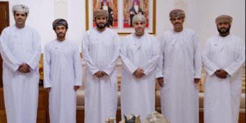 محافظ ظفار يلتقي برئيس وأعضاء لجنة الصحفيين بالمحافظة