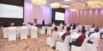 بنك مسقط ينظم حلقة عمل عن أسواق المال العالمية بحضور ممثلي مجموعة من المؤسسات والشركات بولاية صحار