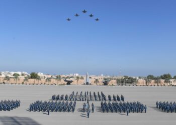 سلاح الجو السلطاني العماني يحتفل بتخريج دفعة من الضباط الطيارين و المرشحين