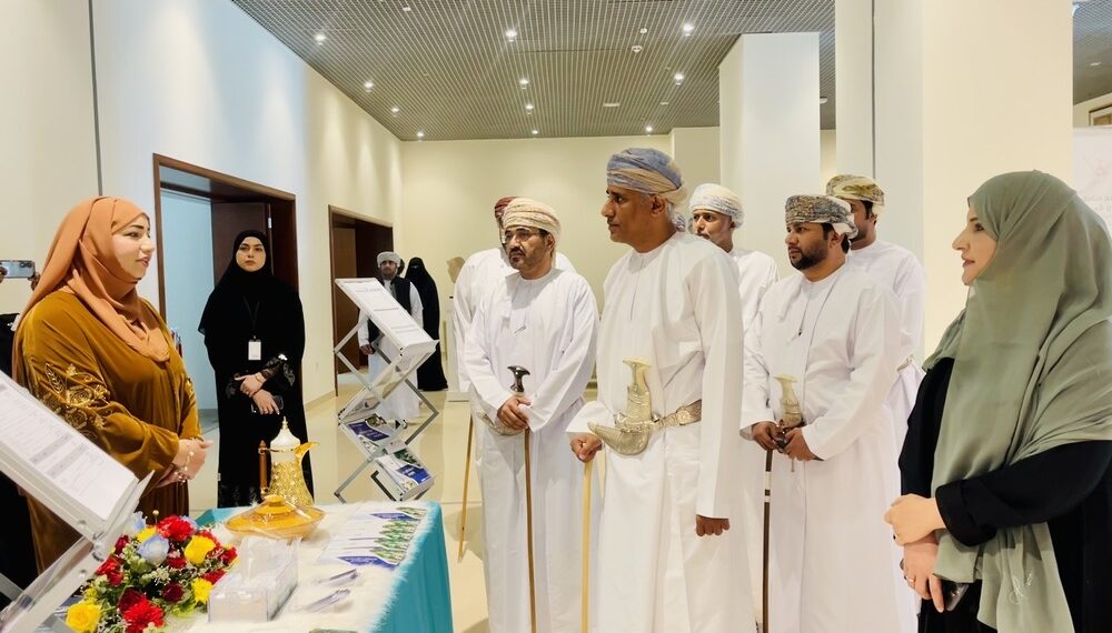 افتتاح معرض مؤسسات التعليم العالي بمحافظة ظفار 1 افتتاح معرض مؤسسات التعليم العالي بمحافظة ظفار