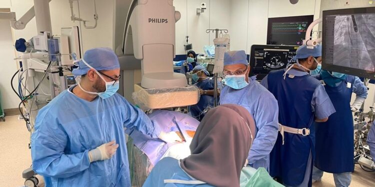 المستشفى السُّلطاني ينجح في إجراء عملية نوعية جديدة