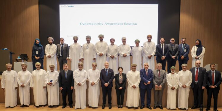 بنك عُمان العربي والعز الإسلامي يعقدان اجتماعاً مشتركاً لمجلس الإدارة 1 بنك عُمان العربي والعز الإسلامي يعقدان اجتماعاً مشتركاً لمجلس الإدارة