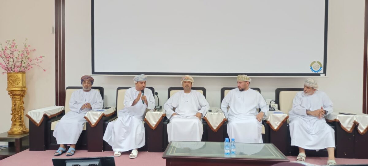 اسدال الستار على فعاليات الملتقى الصحفي بولاية صور 2 b45a0708 79fa 48a6 8d8b 1decc6a7d0e0