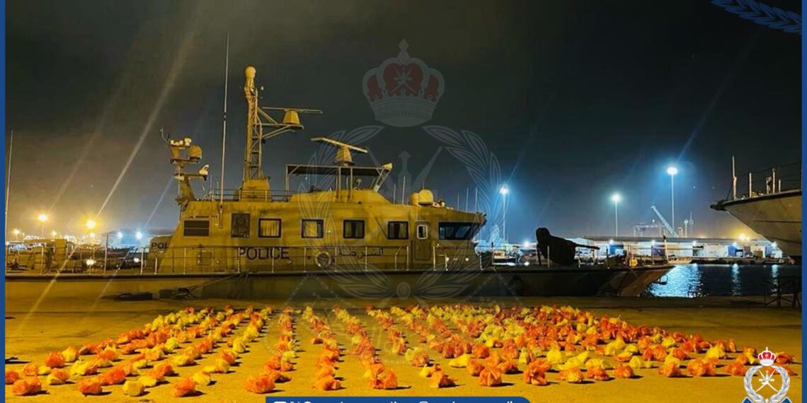 ‏ضبط 3 أشخاص حاولوا تهريب 1000 رزمة من مخدر القات