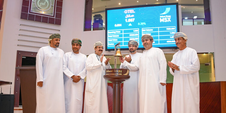 بورصة مسقط تحتفل بافتتاح خدمة “مزود السيولة”