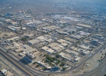 مدينة صحار الصناعية تستقبل 55 طلبًا للاستثمار خلال عام 2023