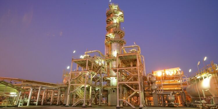 1.2 بالمائة نسبة ارتفاع إجمالي إنتاج المصافي بسلطنة عُمان 1 1.2 بالمائة نسبة ارتفاع إجمالي إنتاج المصافي بسلطنة عُمان