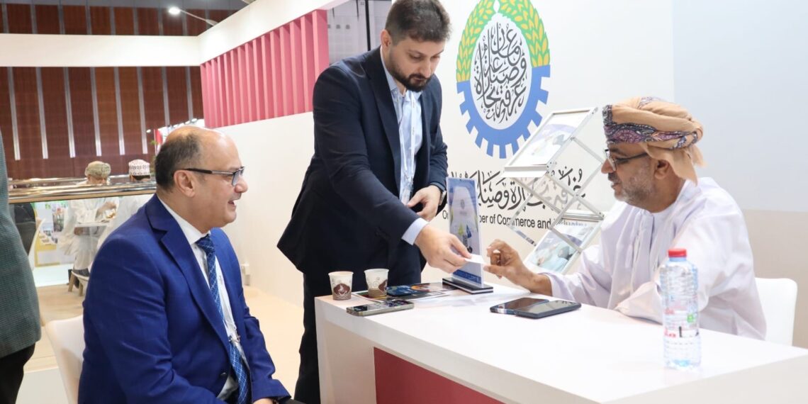 بمشاركة نحو 16 شركة عمانية .. الغرفة تحتتم مشاركتها في (جلفود 2024) 1 بمشاركة نحو 16 شركة عمانية .. الغرفة تحتتم مشاركتها في (جلفود 2024)
