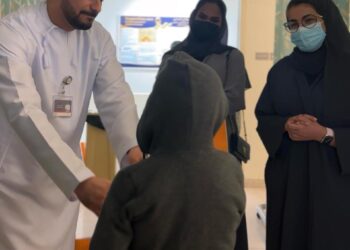 عمانتل تنظم زيارة ميدانية للأطفال المصابين بمرض السرطان بالمستشفى السلطاني  