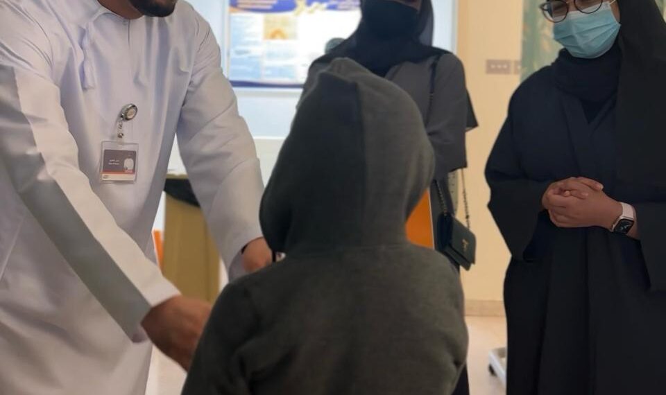 عمانتل تنظم زيارة ميدانية للأطفال المصابين بمرض السرطان بالمستشفى السلطاني  