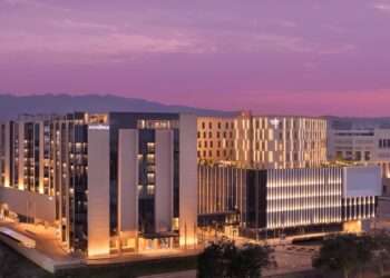 يظهر موفنبيك ولأول مرة في سلطنة عُمان بافتتاح تاريخي لفندق وشقق موفنبيك غلا مسقط 