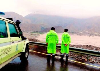 العثور على طفلين مفارقين للحياة جرفهما وادي بني غافر بالرستاق