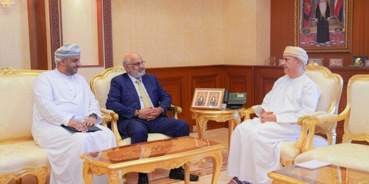 وزير المالية يلتقي بالمدير التنفيذي للبنك الدولي للإنشاء والتعمير 1 وزير المالية يلتقي بالمدير التنفيذي للبنك الدولي للإنشاء والتعمير