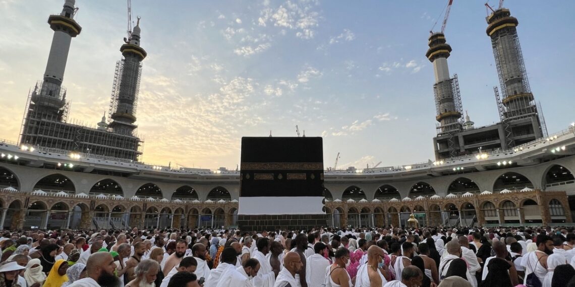 الإعلان عن مستحقي فرصة الحج لموسم 1445هـ 1 الإعلان عن مستحقي فرصة الحج لموسم 1445هـ