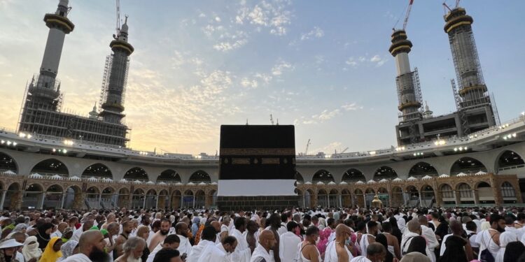 الإعلان عن مستحقي فرصة الحج لموسم 1445هـ