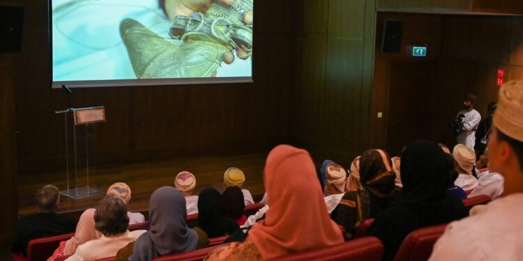 المتحف الوطني يدشن الفيلم الوثائقي “أكثر من معلم: قصة من عُمان”