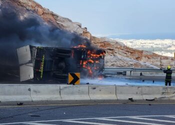 تسجيل حالة وفاة في حادث تدهور شاحنة على طريق “عقبة العامرات”