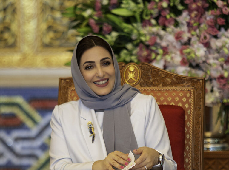 السّيدة الجليلة حرم جلالة السُّلطان المعظّم تهنئ المعلمين والمعلمات 1 السّيدة الجليلة حرم جلالة السُّلطان المعظّم تهنئ المعلمين والمعلمات