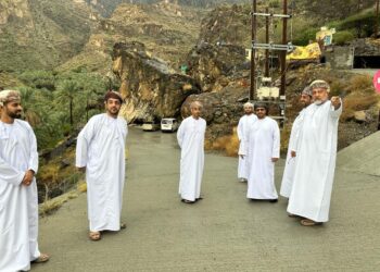 محافظ جنوب الباطنة يزور عدد من المواقع والوقوف على الاستعدادات للحالة منخفض الوبل