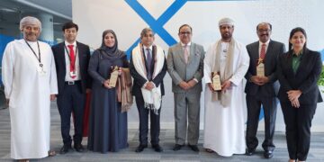 تكريم بنك مسقط بجائزة مرموقة تقديرًا لشراكته الدائمة مع البنك الهندي (HDFC)