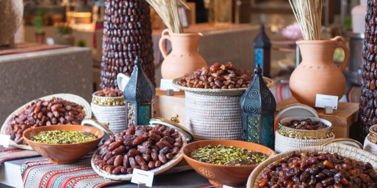 أجواء الشهر الفضيل في فندق جي دبليو ماريوت، مسقط: إفطار ساحر يجمع بين التقاليد والأناقة