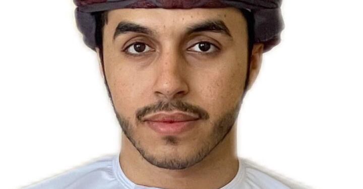 فوز الطالب محمد بن خالد الصوافي بالمركز الاول في مؤتمر عمان للطلاب 1 فوز الطالب محمد بن خالد الصوافي بالمركز الاول في مؤتمر عمان للطلاب