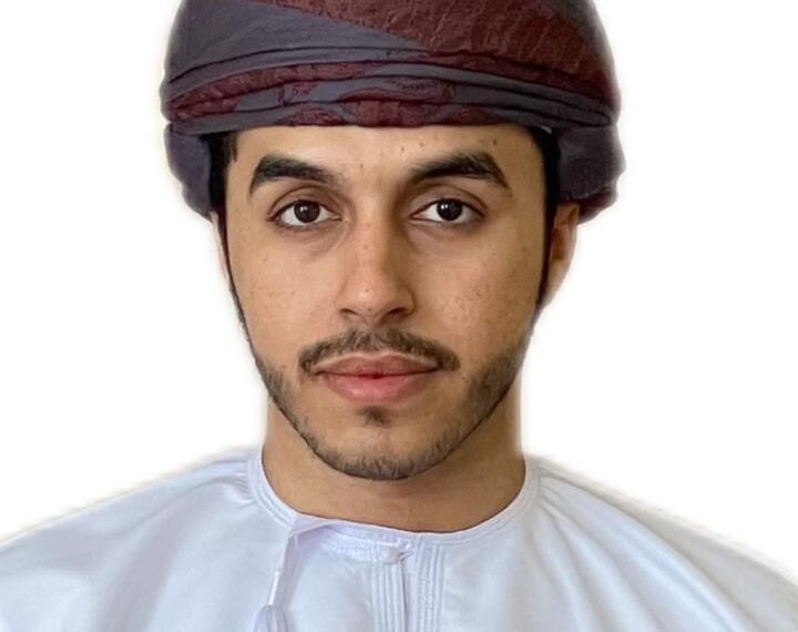فوز الطالب محمد بن خالد الصوافي بالمركز الاول في مؤتمر عمان للطلاب