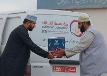 مؤسسة إشراقة من مجموعة كيمجي رامداس توزع (10,000) طرد رمضاني في جميع ولايات السلطنة