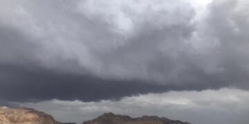 انتشار وامتداد السحب الركامية وهطول أمطار متفاوتة الغزارة على معظم المحافظات