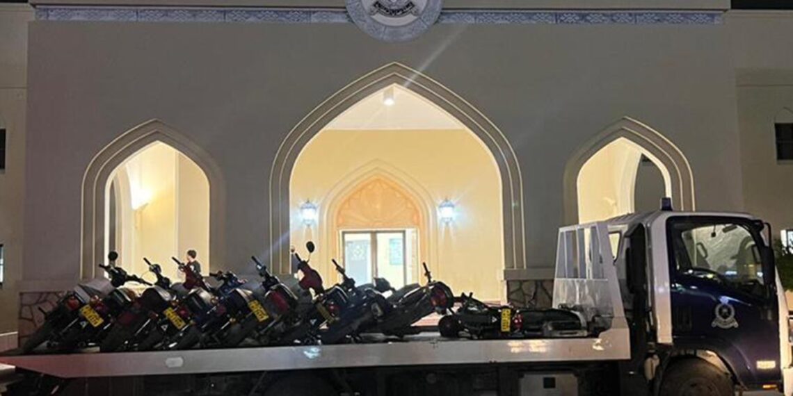 ضبط “53” دراجة نارية و إيقاف “32” شخصًا خالفوا قواعد وأنظمة المرور