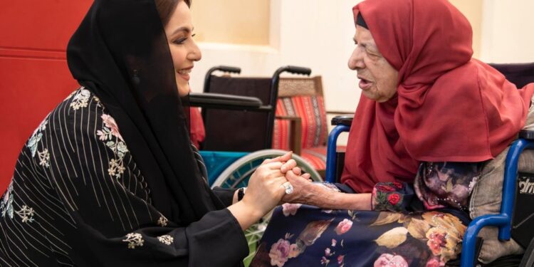 السّيدةُ الجليلةُ توجّه التهنئة بمناسبة يوم الأمّ