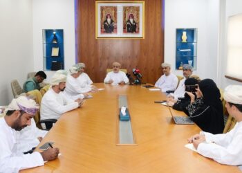 انخفاض صافي خسائر الطيران العُماني بنسبة 36 بالمائة وزيادة إيراداتها بـ 30 بالمائة