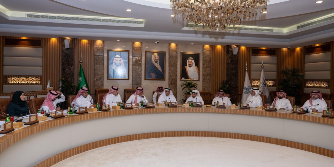 أمانة الشرقية وهيئة تطوير الشرقية يناقشان الجهود المشتركة لبرنامج البنية التحتية بالمنطقة