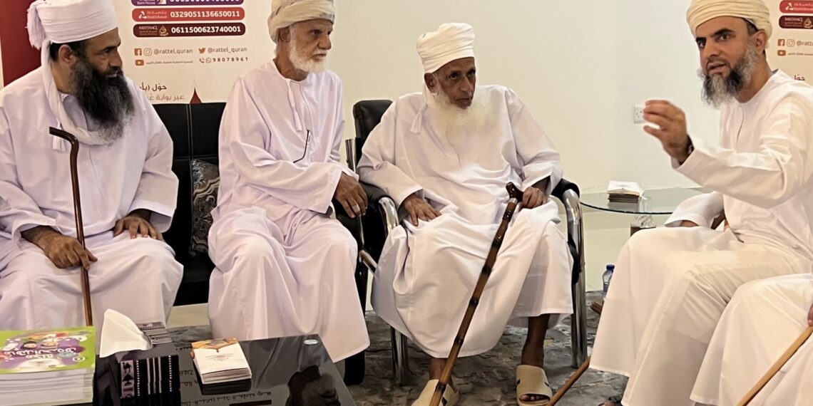 سماحة الشيخ المفتي العام لسلطنة عمان يزور الجمعية العمانية للعناية بالقرآن الكريم
