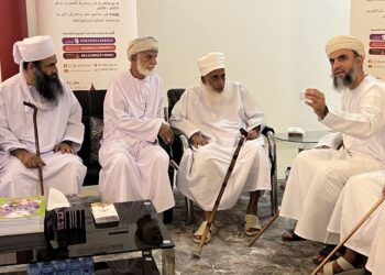 سماحة الشيخ المفتي العام لسلطنة عمان يزور الجمعية العمانية للعناية بالقرآن الكريم