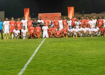 فودافون عُمان تعزز مبادرة “خطوة للخير” في مباراة ودية تجمع النجوم