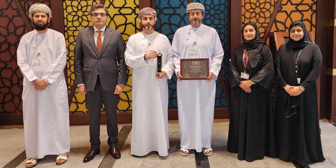 Meethaq wins the Leading Islamic Banking Brand in Oman Award 1 Meethaq wins the Leading Islamic Banking Brand in Oman Award