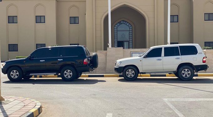 إيقاف شخصين لقيامهما بالاستعراض والتفحيط بمركبتيهما في محوت