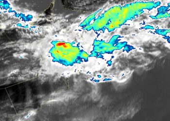 نشاط السحب الرعدية وهطول أمطار متفاوتة الغزارة مصحوبة برياح نشطة على 3 محافظات
