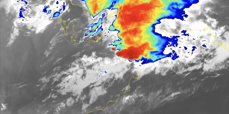 استمرار نشاط السحب الرعدية وهطول أمطار متفاوتة الغزارة على هذه المحافظات