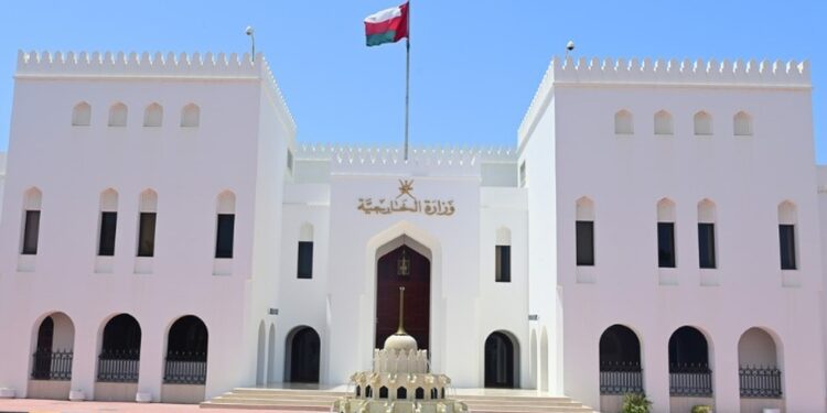 سلطنة عُمان تدين الهجوم الإسرائيلي على أصفهان