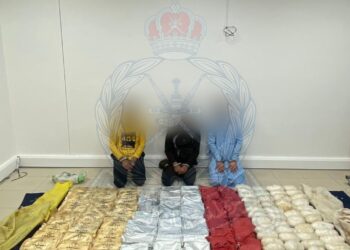 القبض على 3 وافدين بحوزتهم كميات كبيرة من المواد المخدرة