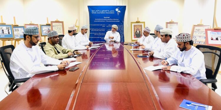 لجنة الاعلام الرياضي بـ “الصحفيين” تضع خارطة برامجها للمرحلة المقبلة 1 لجنة الاعلام الرياضي بـ “الصحفيين” تضع خارطة برامجها للمرحلة المقبلة