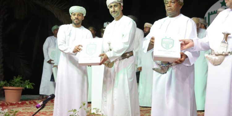 فريق التضامن يُكرم لاعبيه لتحقيقهم ثلاثية بطولات نادي الخابورة لموسم ٢٠٢٣ 1 فريق التضامن يُكرم لاعبيه لتحقيقهم ثلاثية بطولات نادي الخابورة لموسم ٢٠٢٣