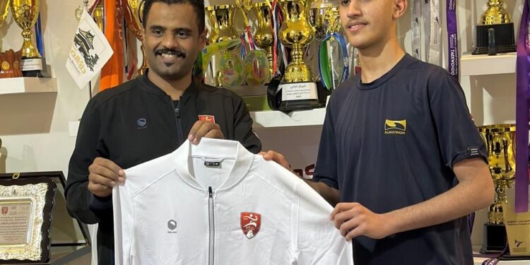 لاعب التيكواندو “نبراس الطوقي” أول عماني وخليجي يحترف في الأندية السعودية