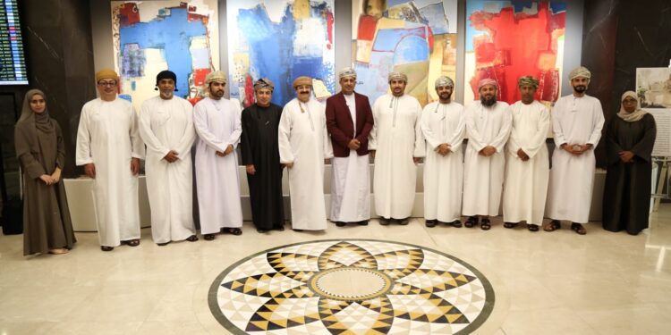 وفدُ غرفة تجارة وصناعة عُمان يستهل غدًا أول لقاءاته في سنغافورة 1 وفدُ غرفة تجارة وصناعة عُمان يستهل غدًا أول لقاءاته في سنغافورة